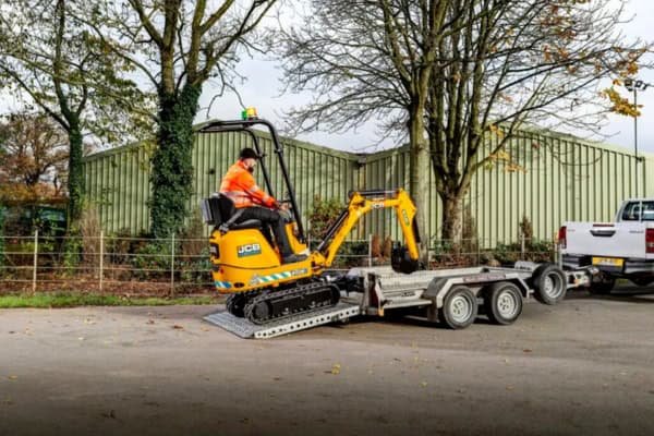 You are currently viewing JCB to showcase new electric micro excavator at EHS