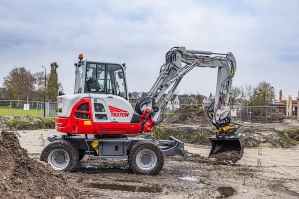 You are currently viewing Takeuchi’s new 7.5-tonne wheeled excavator