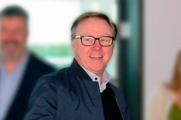 You are currently viewing Liebherr shuffles sales team as super-salesman bows out