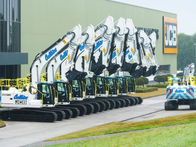 You are currently viewing Collins Earthworks has started buying JCB excavators for the first time.