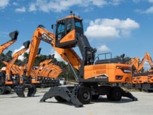 DEVELON unveils new DX270WMH-7 material handler