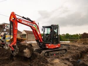 Read more about the article KJ Hire in Swansea Invests in New Kubota Excavators